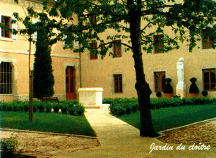 Jardin du cloître de Flavigny